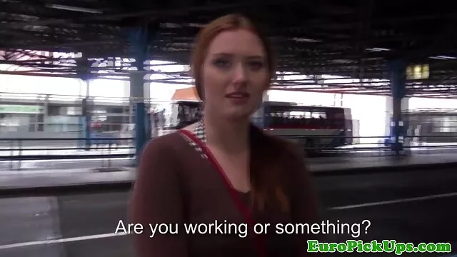 女性は家の窓の前でレイプされます 女性 向け エロ 無料 動画