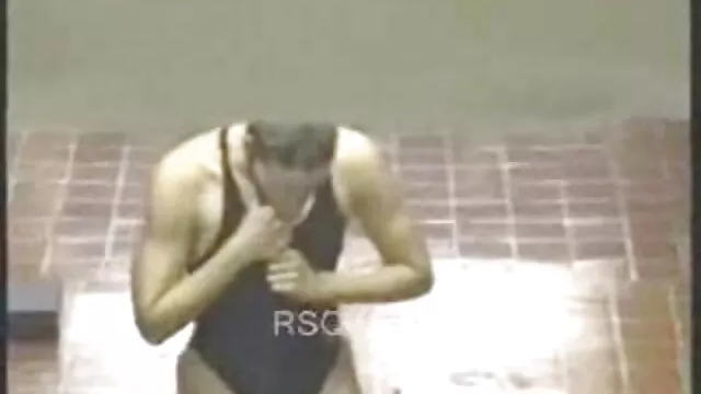 汚い角質と彼女の滑りを与える 女性 用 エッチ 動画