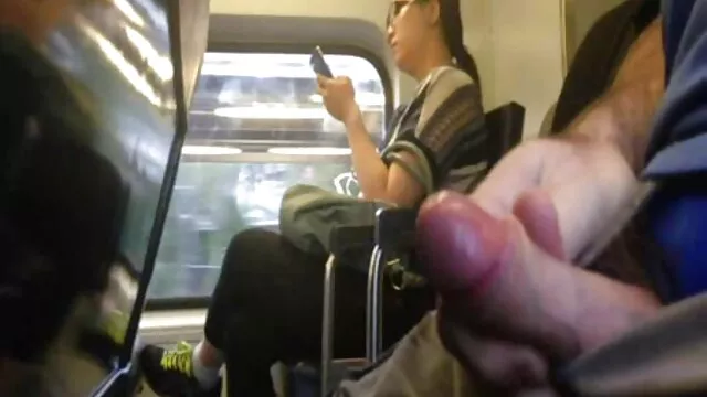 息子、お母さんと彼の友人 女性 向け エッチ 動画 無料