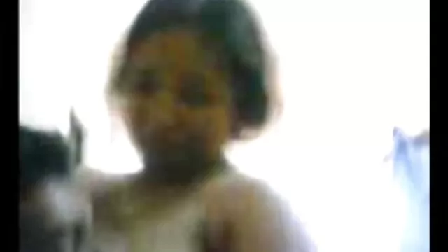 若い女性を着てクリスマスドインド 女の子 の ため エロ 動画