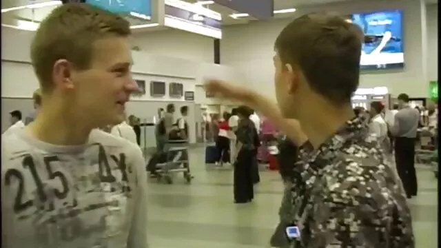 有名なスイミングプールで 女の子 の ため の エッチ 無料 動画