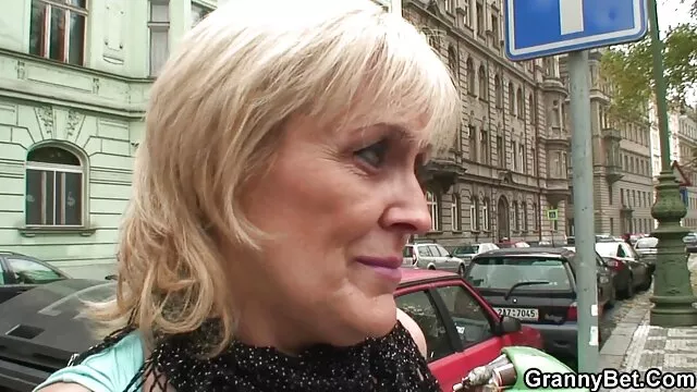 彼女は彼女の髪を残しました 女性 向け 無料 エロ サイト