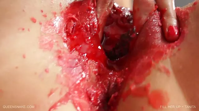 父親は学校の前で娘をレイプした。 女性 が 見る エロ 画像