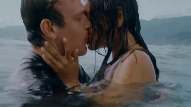 巨乳と淫乱とのセックス 女性 向け エロ 動画 玩具